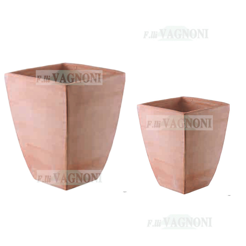 N°2 VASI QUADRATI ALTI PILONE SVASATO TERRACOTTA CM. 48 E 60